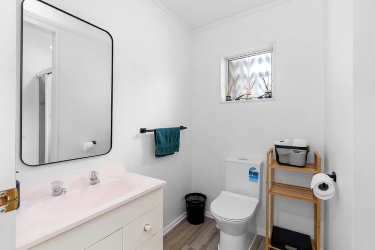 Photo of property in 76 Cedar Drive, Paraparaumu Beach, Paraparaumu, 5032