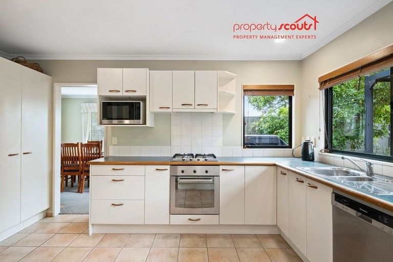 Photo of property in 9 Millisle Place, East Tamaki Heights, Auckland, 2016