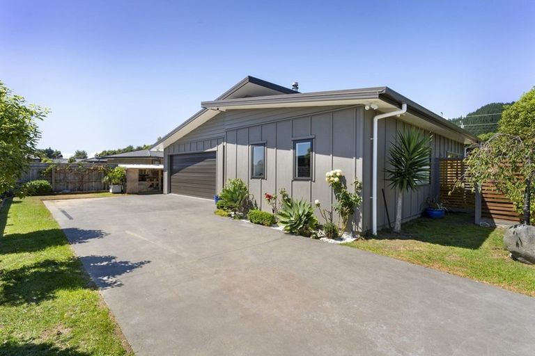 Photo of property in 7 Aqua Way, Paraparaumu, 5032