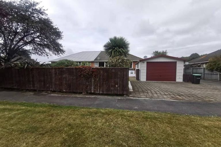 Photo of property in 35 Attlee Crescent, Bryndwr, Christchurch, 8053