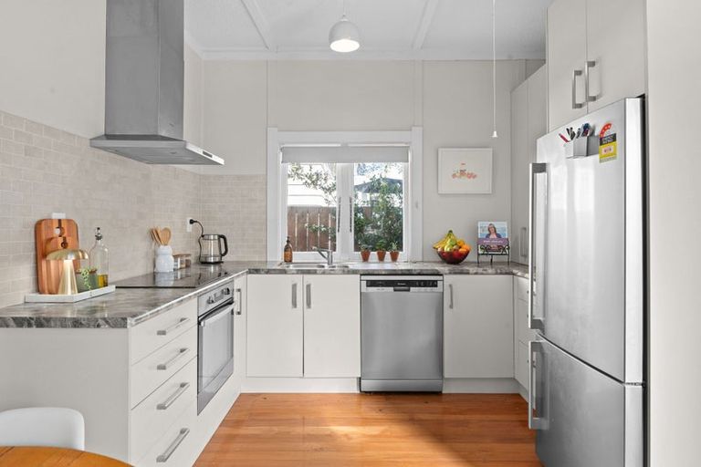 Photo of property in 2 Hall Lane, Frankton, Hamilton, 3204