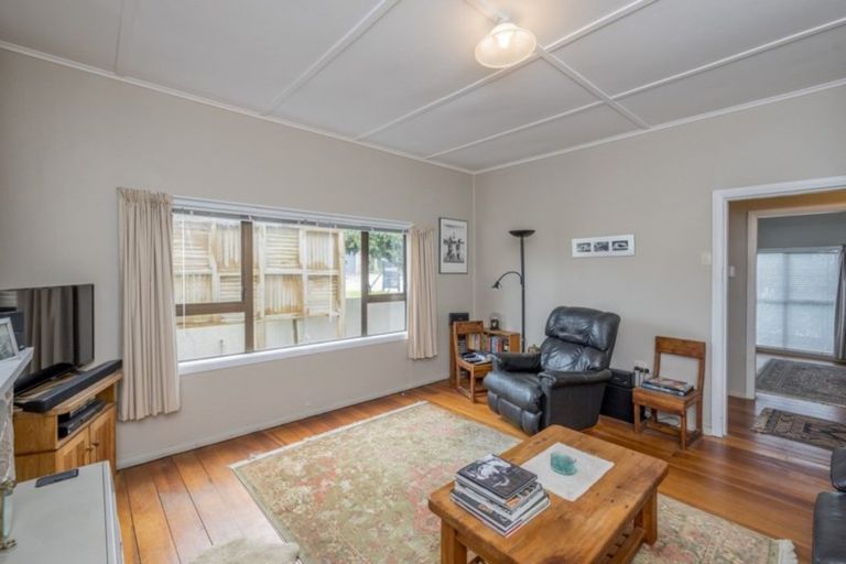 Photo of property in 47 Bluegum Road, Paraparaumu Beach, Paraparaumu, 5032