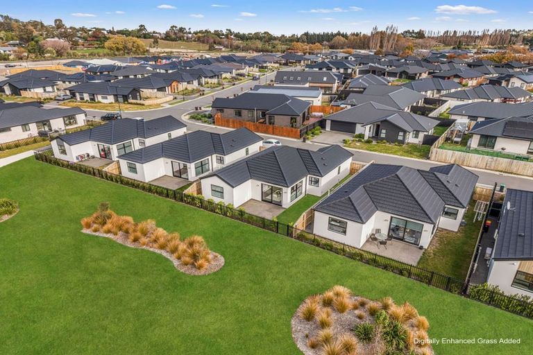 Photo of property in 6 Riroriro Lane, Halswell, Christchurch, 8025