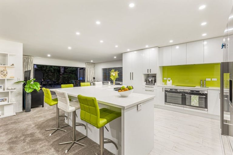 Photo of property in 36 Rhinevale Close, Henderson, Auckland, 0612