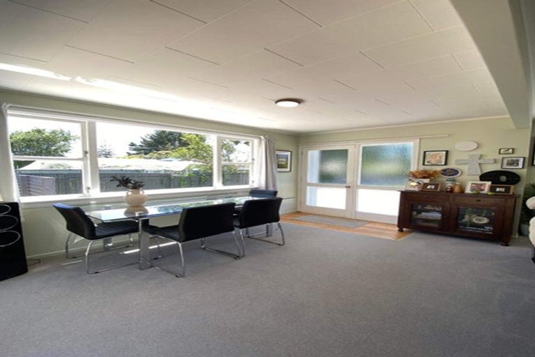 Photo of property in 192 Te Moana Road, Waikanae, 5036
