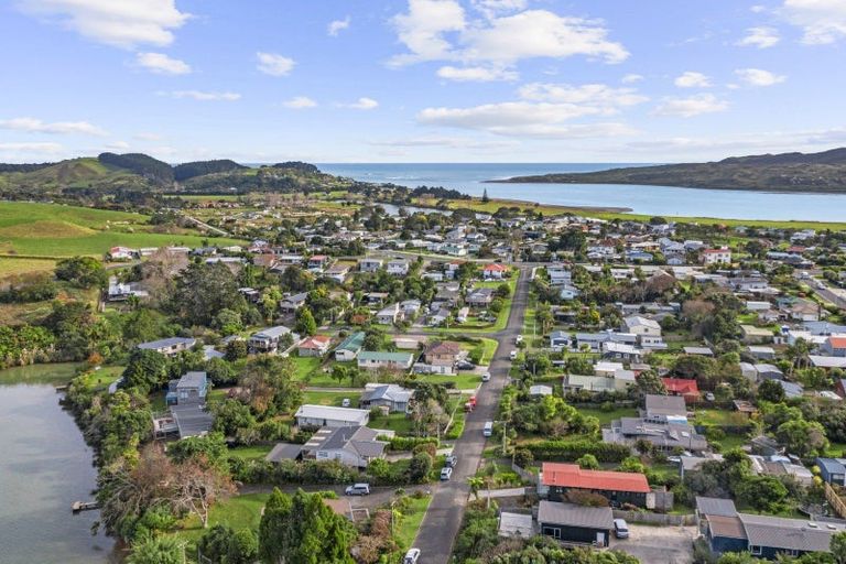 Photo of property in 26 Smith Street, Raglan, 3225