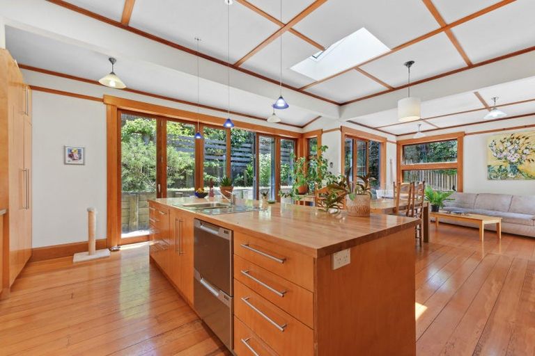 Photo of property in 60 Renwick Place, Nelson South, Nelson, 7010