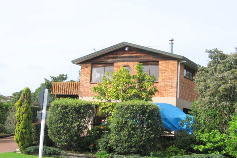 Photo of property in 1 Albert Hall Drive, Red Beach, 0932