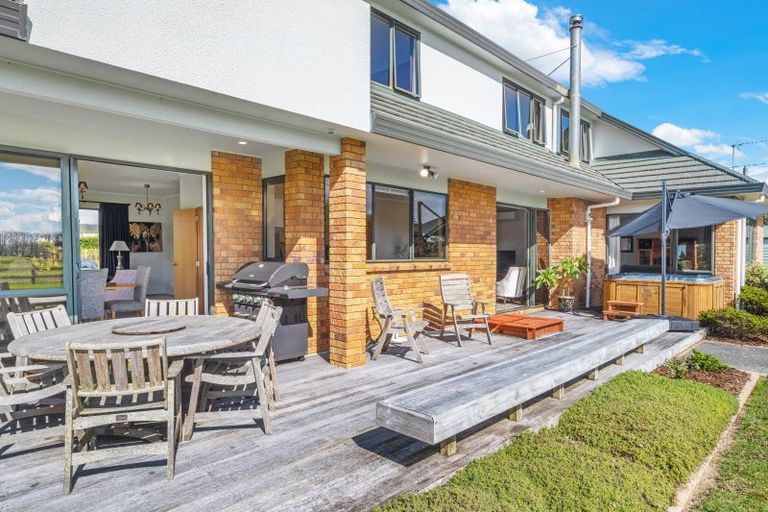 Photo of property in 30 Clifton Road, Whitford, Howick, 2571