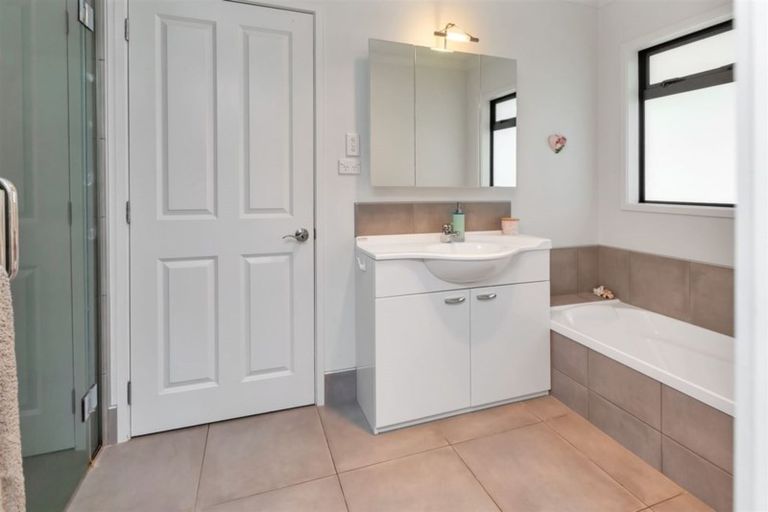 Photo of property in 57a Ngahere Drive, Horahora, Whangarei, 0110