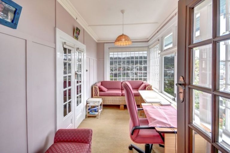 Photo of property in 14 Easther Crescent, Kew, Dunedin, 9012