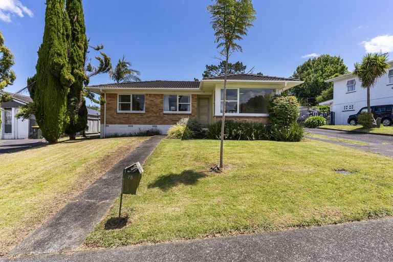 Photo of property in 1/15 Rotoiti Avenue, Pakuranga Heights, Auckland, 2010