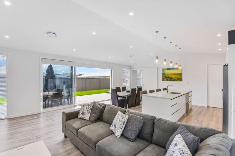 Photo of property in 25 Gee Place, Taradale, Napier, 4112