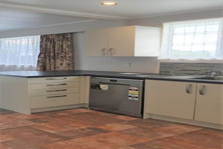 Photo of property in 291a Wellington Road, Wainuiomata, Lower Hutt, 5014