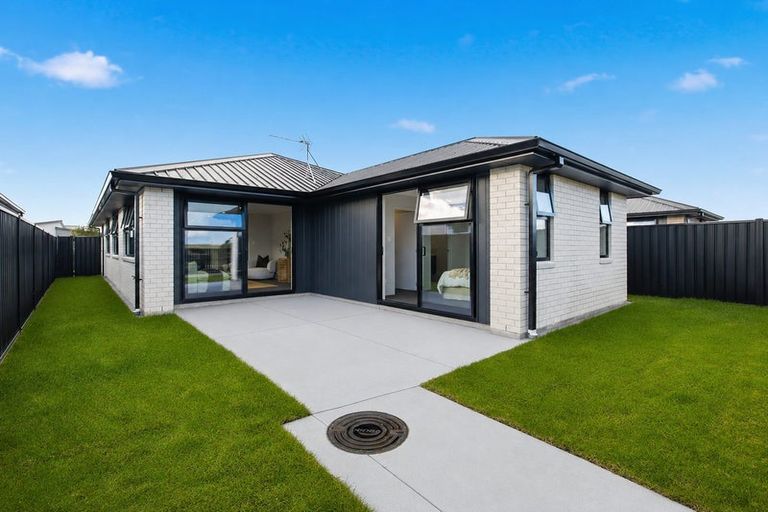 Photo of property in 62 Empire Crescent, Papamoa, 3118
