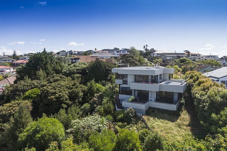 Photo of property in 42 Onetaunga Road, Chatswood, Auckland, 0626