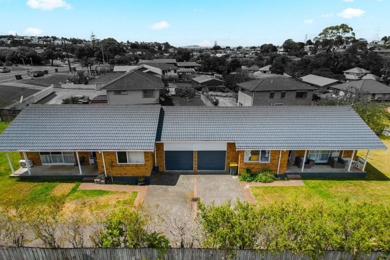 Photo of property in 91 Triangle Road, Massey, Auckland, 0614