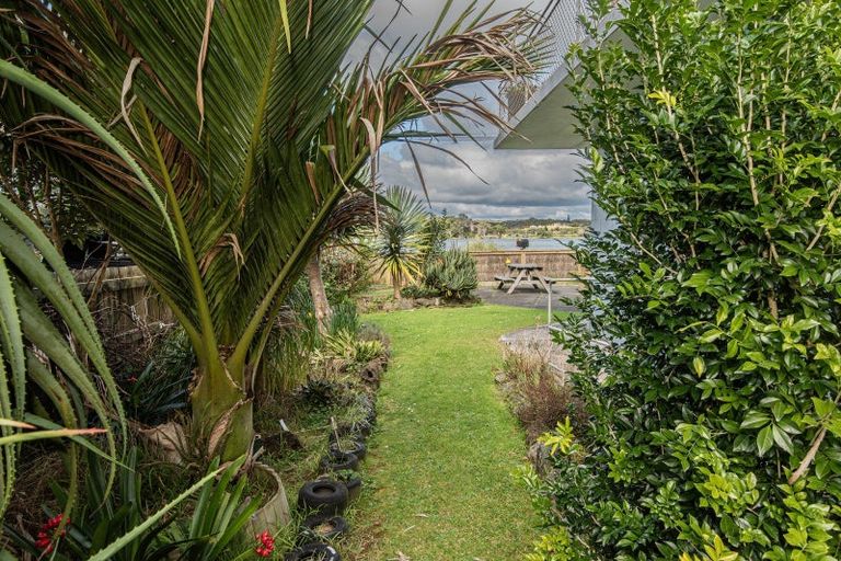 Photo of property in 4 Papaka Road, Ngunguru, Whangarei, 0173