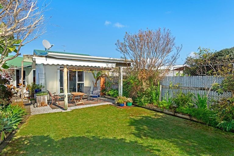 Photo of property in 103 Awapuni Road, Awapuni, Gisborne, 4010