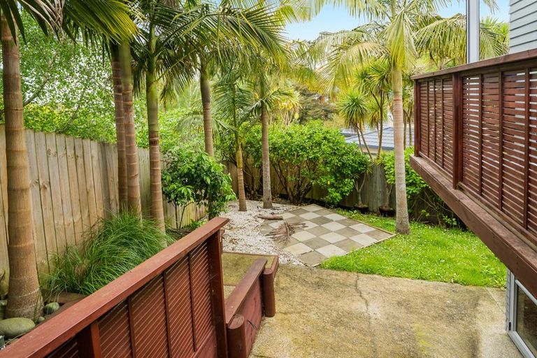 Photo of property in 34 Kiteroa Terrace, Rothesay Bay, Auckland, 0630
