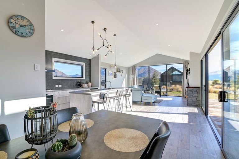 Photo of property in 19 Glenfiddich Road, Jacks Point, Queenstown, 9371