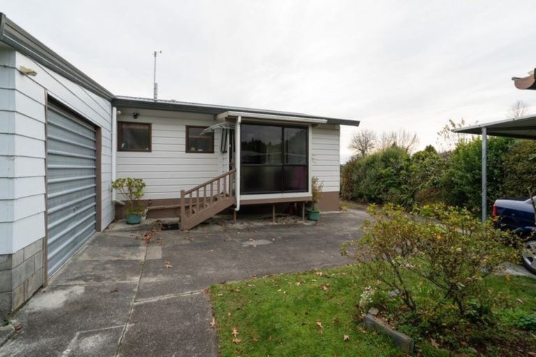 Photo of property in 14 Epping Place, Richmond Heights, Taupo, 3330