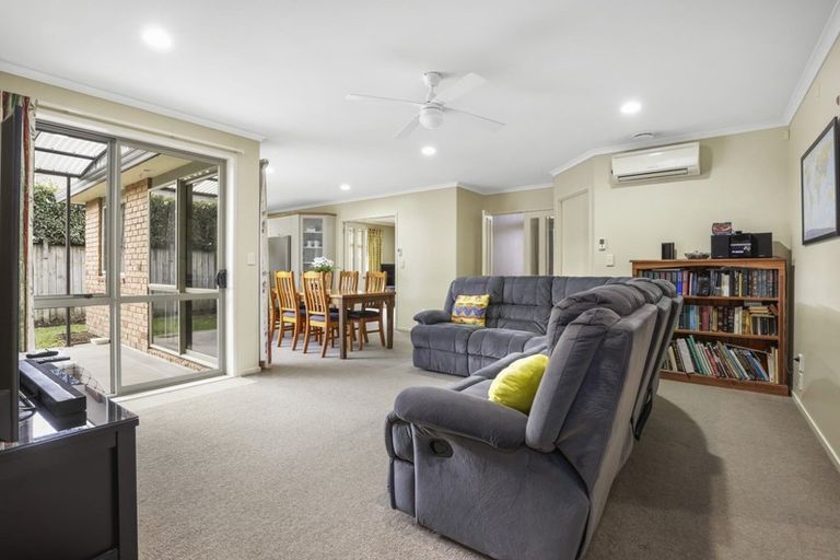 Photo of property in 43 Cate Road, Rototuna North, Hamilton, 3210