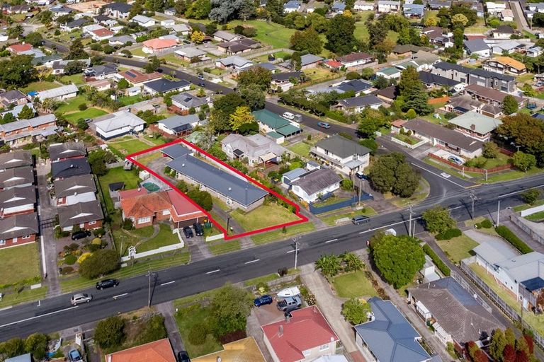 Photo of property in 132 Astley Avenue, New Lynn, Auckland, 0600