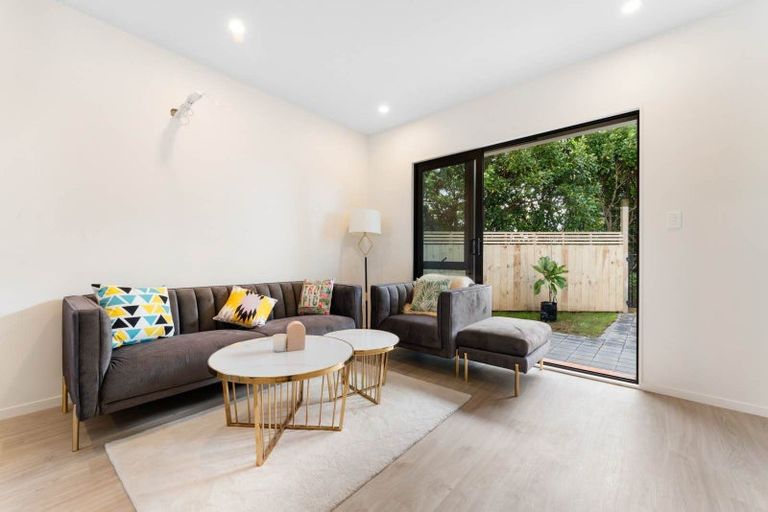 Photo of property in 27 Whiteywood Street, Westgate, Auckland, 0814