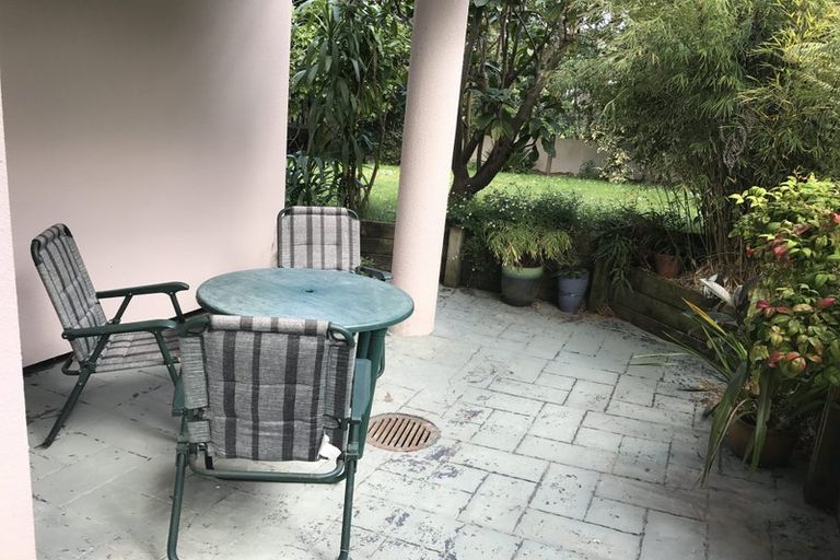 Photo of property in 2 Horizon Way, West Harbour, Auckland, 0618