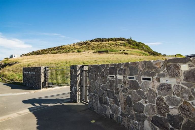 Photo of property in 10 Kaioruru Lane, Charteris Bay, Governors Bay, 8971