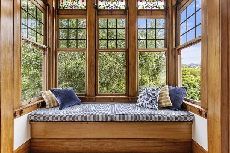 Photo of property in 11 Trelissick Crescent, Ngaio, Wellington, 6035