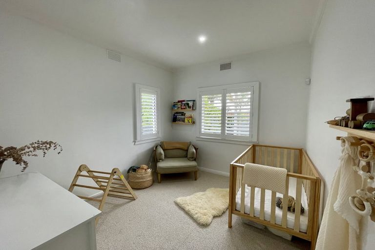 Photo of property in 79 Astley Avenue, New Lynn, Auckland, 0600