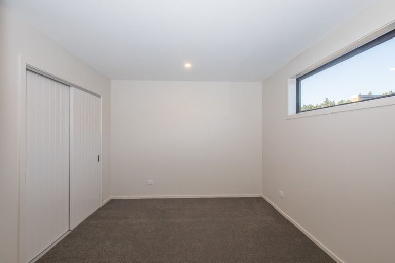 Photo of property in 5 Mount Creighton Crescent, Wanaka, 9305