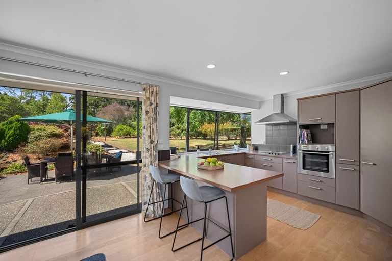 Photo of property in 230 Taupaki Road, Taupaki, Henderson, 0782