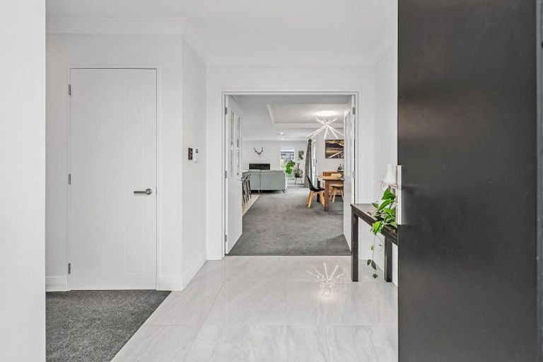 Photo of property in 118 Broadlands Drive, Rolleston, 7615