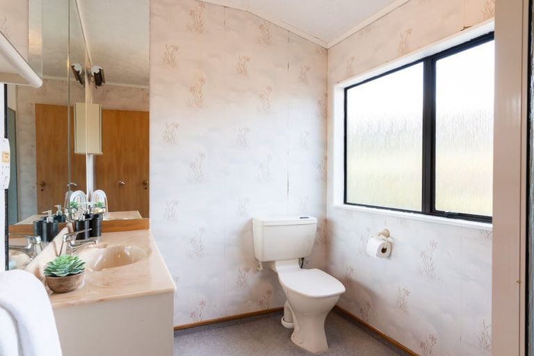 Photo of property in 46 Burbank Crescent, Churton Park, Wellington, 6037