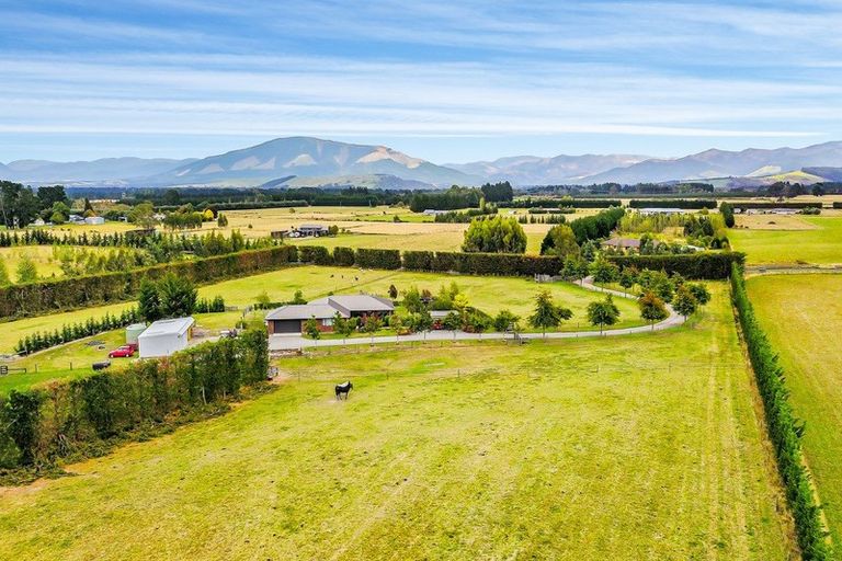 Photo of property in 777 Loburn Whiterock Road, Loburn, Rangiora, 7472