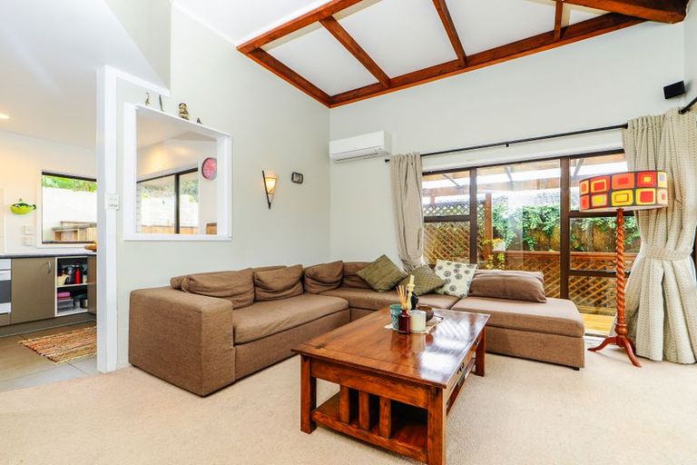 Photo of property in 1/31 Tane Street, New Lynn, Auckland, 0600