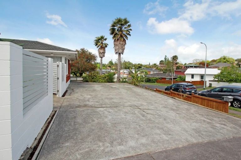 Photo of property in 24 Pooley Street, Pakuranga Heights, Auckland, 2010