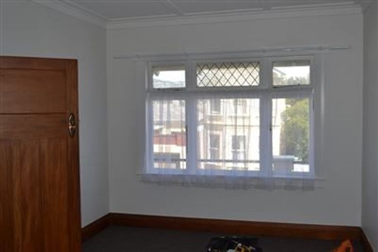 Photo of property in 19 Austin Street, Mount Victoria, Wellington, 6011