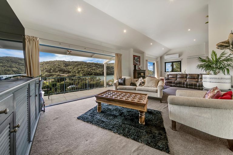 Photo of property in 1g/2 Weranui Road, Waiwera, Orewa, 0994