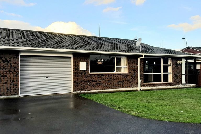 Photo of property in Blair Grove, 10/370 Tremaine Avenue, Takaro, Palmerston North, 4412