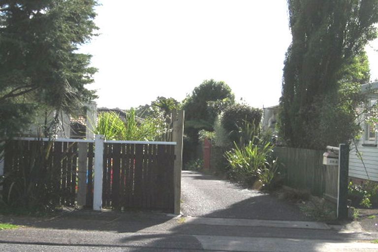 Photo of property in 69 Matipo Road, Te Atatu Peninsula, Auckland, 0610