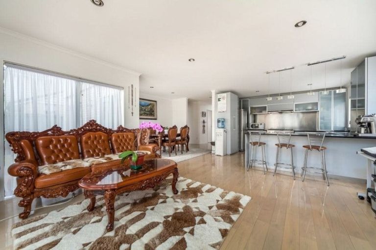 Photo of property in 5 Dione Place, Flat Bush, Auckland, 2016