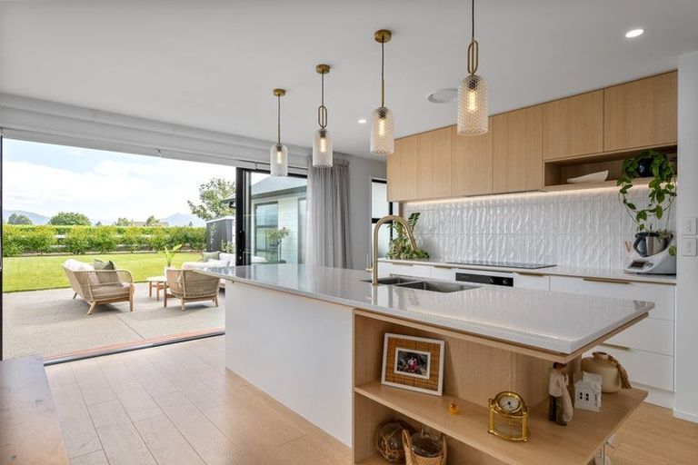 Photo of property in 28 Whitehall Drive, Springlands, Blenheim, 7201