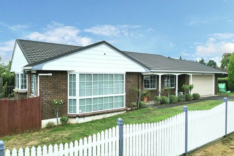 Photo of property in 21 Mark Edward Drive, Half Moon Bay, Auckland, 2012