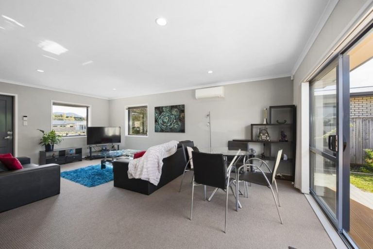 Photo of property in 7 Sunstone Crescent, Brown Owl, Upper Hutt, 5018