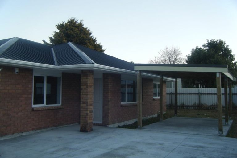 Photo of property in 2/27 Rice Crescent, Papakura, 2110