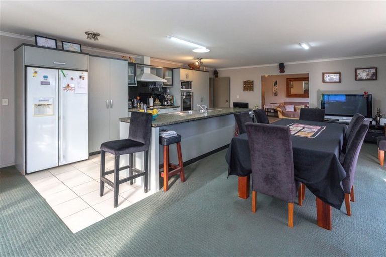 Photo of property in 3 Acacia Court, Whitianga, 3510